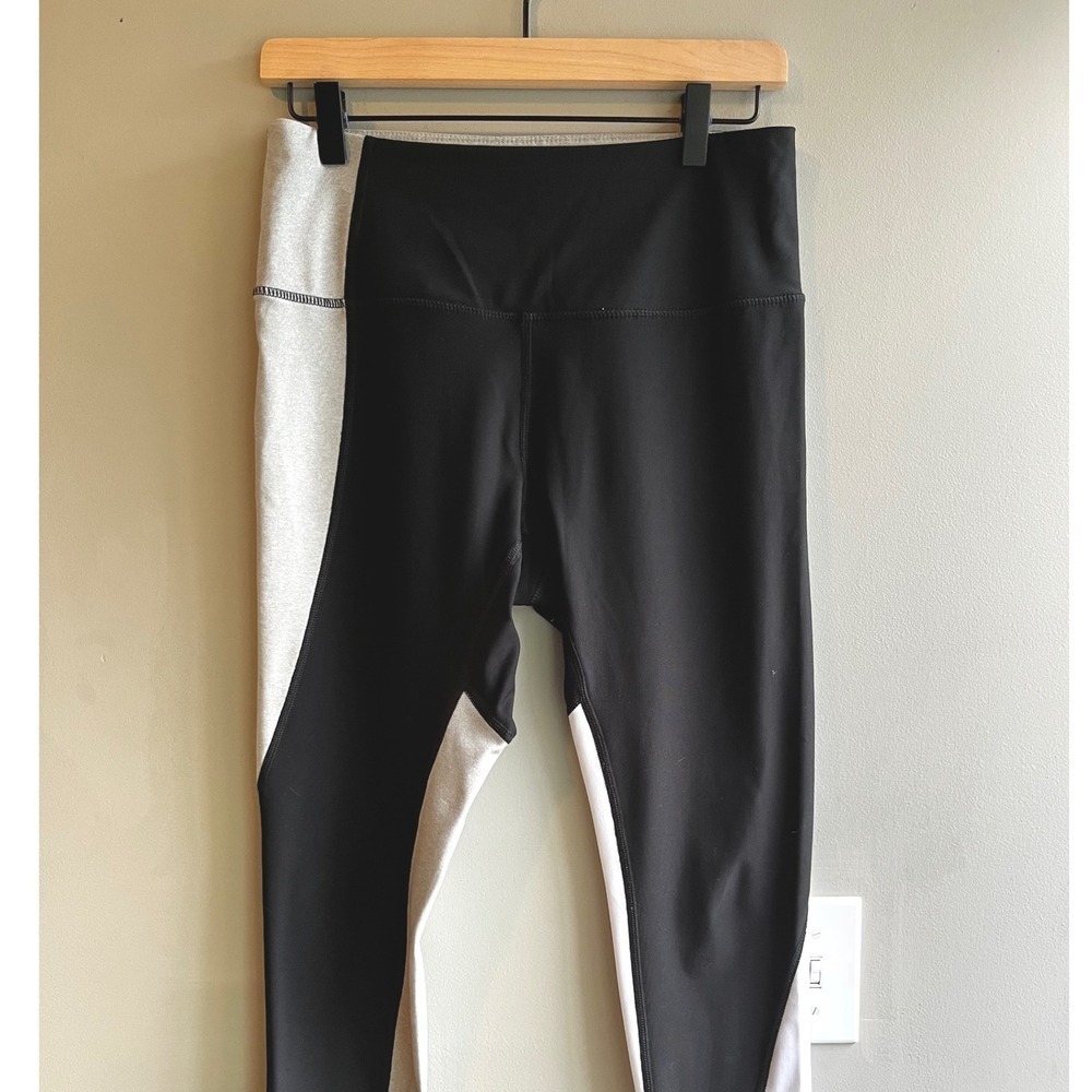 Apana Black and Gray Colorblock High Waist Athletic Leggings Activewear 7/8 M - Picture 2 of 10